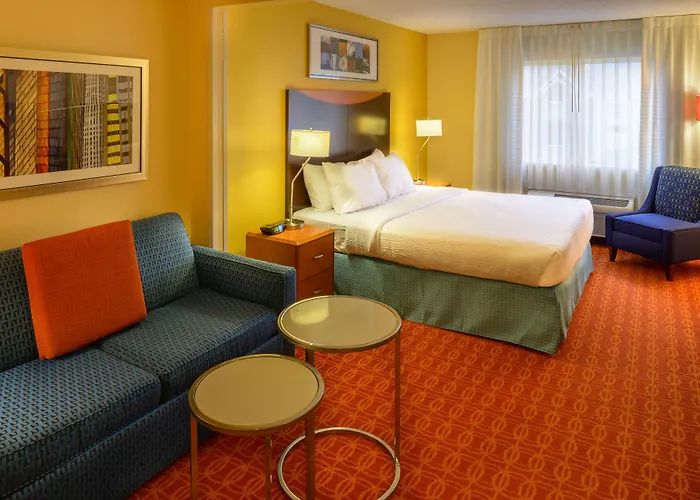 Fairfield Saint Louis 3*