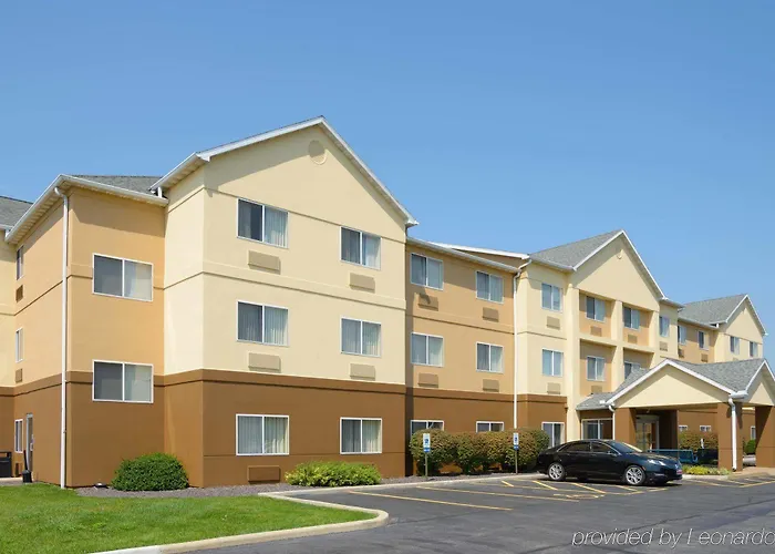 Fairfield Saint Louis Hotel